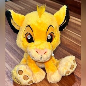 Disney parks  big foot Simba